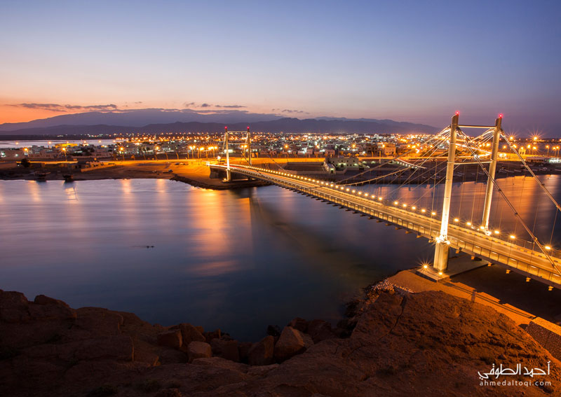 جسر العيجة في سلطنة عُمان عند الغروب